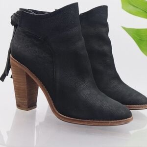 Vince Camuto Women's Linford Boot Size 9 Block Heel Black Leather Bootie Tassel